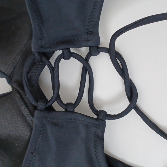 NWT - Cupshe Black Floral Print Halter One Piece Swimsuit - XS - Picture 7 of 13